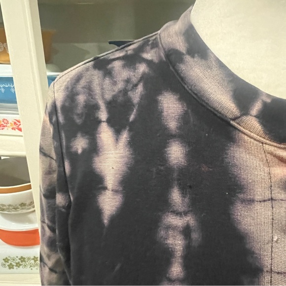 Citron Santa Monica Ginger Jar and Koi Fish Full-Zip Jacket - Size Medium - Picture 5 of 12